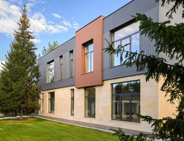 дом  в КП Резиденции Бенилюкс, 19 км от МКАД