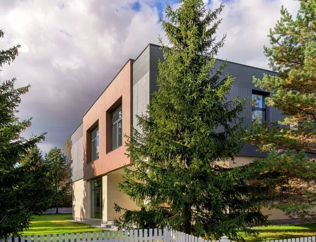 дом  в КП Резиденции Бенилюкс, 19 км от МКАД