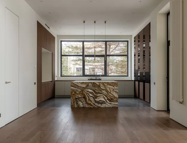 дом  в КП Резиденции Бенилюкс, 19 км от МКАД