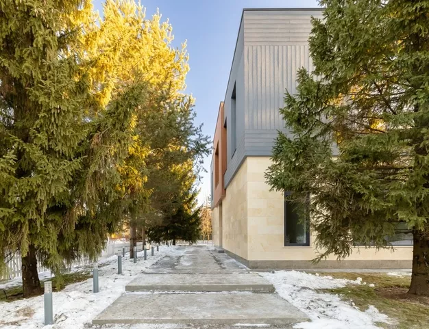 дом  в КП Резиденции Бенилюкс, 19 км от МКАД