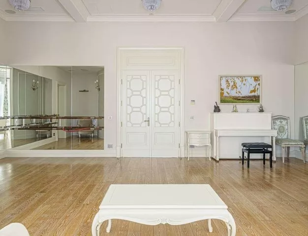 дом  в КП Миллениум Парк, 19 км от МКАД