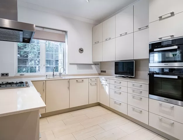 дом  в КП Николино, 23 км от МКАД