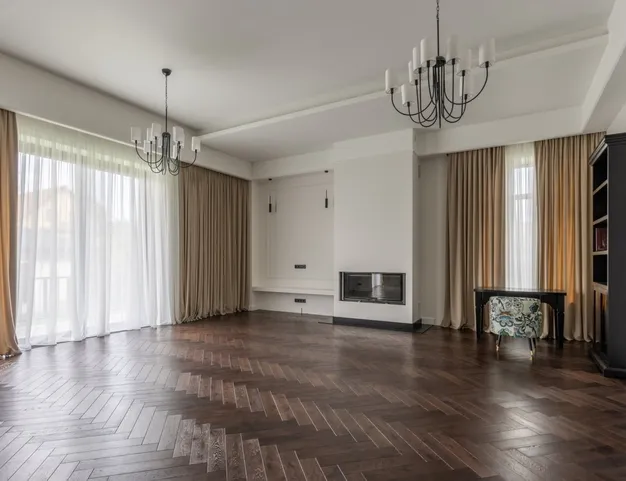 дом  в КП Петровский, 13 км от МКАД