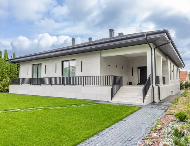 дом  в КП Петровский, 13 км от МКАД