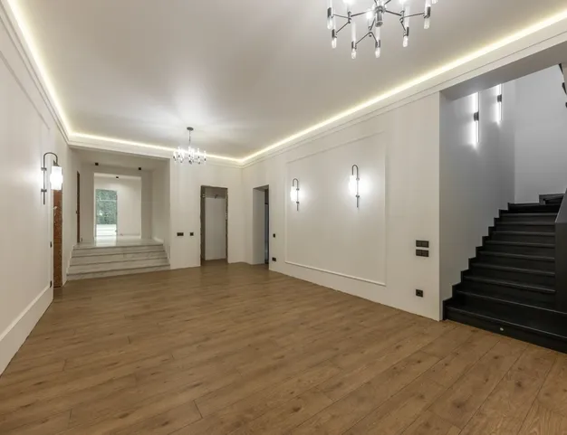 дом  в КП Петровский, 13 км от МКАД