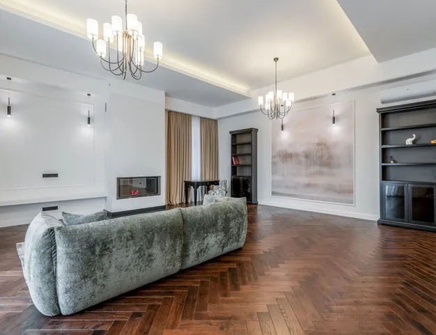 дом  в КП Петровский, 13 км от МКАД