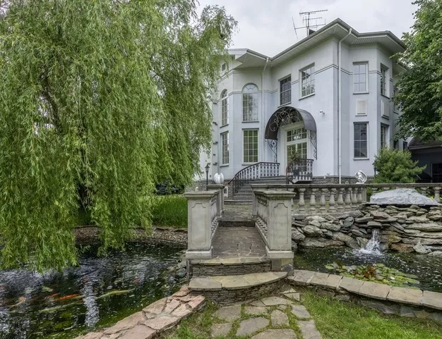 дом  в КП Павлово, 14 км от МКАД