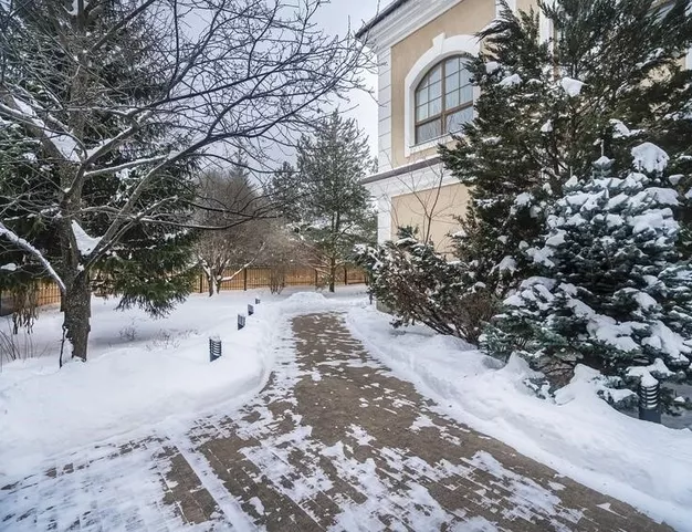 дом  в КП Новахово, 14 км от МКАД