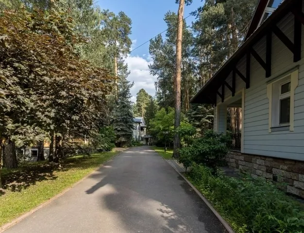 дом  в КП Серебряный Бор, 1 км от МКАД