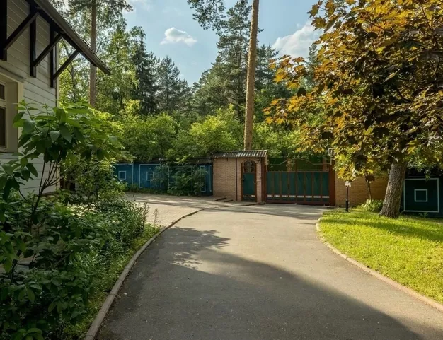 дом  в КП Серебряный Бор, 1 км от МКАД