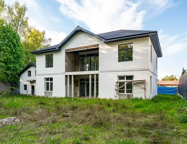 дом  в КП Заря, 16 км от МКАД