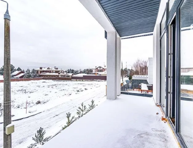 дом  в КП Заря, 16 км от МКАД