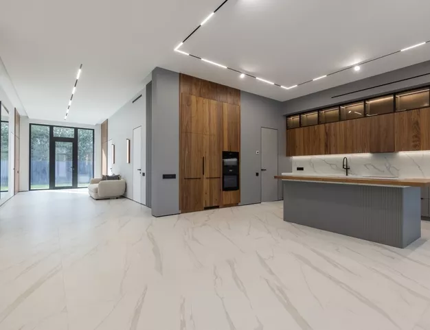 дом  в КП Заря, 16 км от МКАД