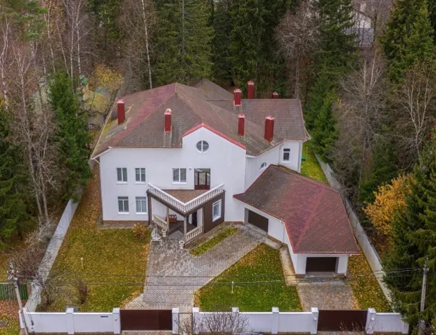 дом  в КП Шишкин лес, 40 км от МКАД