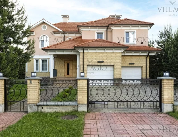 дом  в КП Величъ, 39 км от МКАД