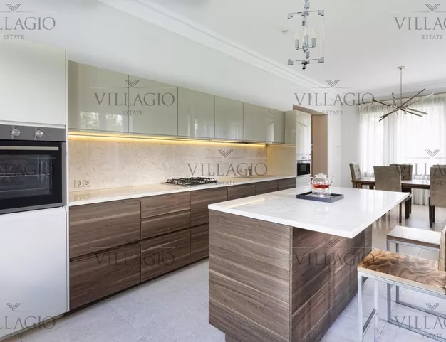 дом  в КП Величъ, 39 км от МКАД