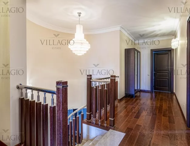 дом  в КП Величъ, 39 км от МКАД