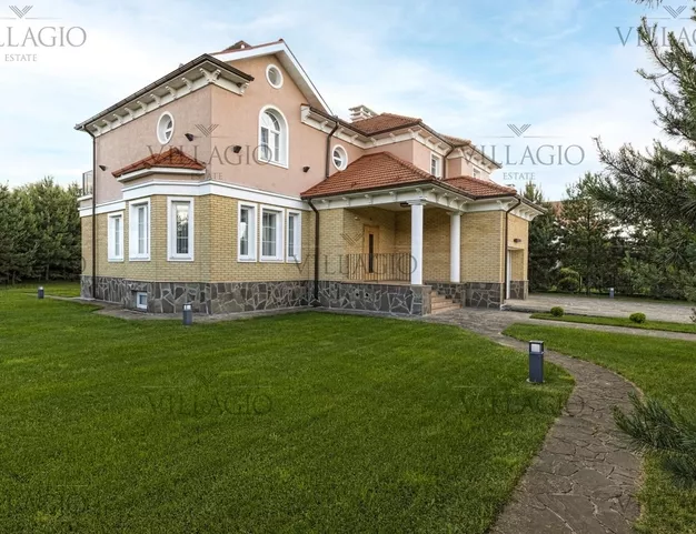 дом  в КП Величъ, 39 км от МКАД