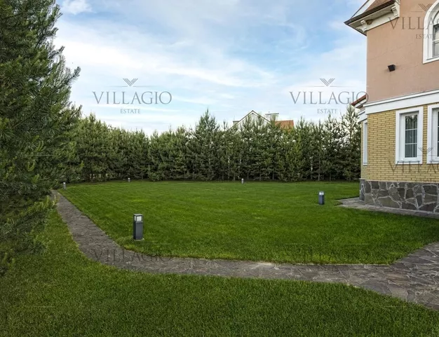 дом  в КП Величъ, 39 км от МКАД