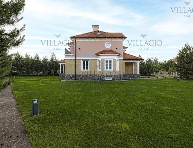 дом  в КП Величъ, 39 км от МКАД