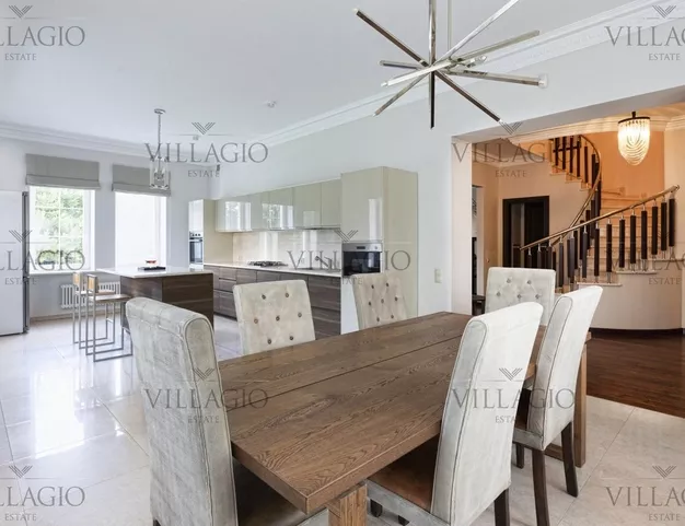 дом  в КП Величъ, 39 км от МКАД