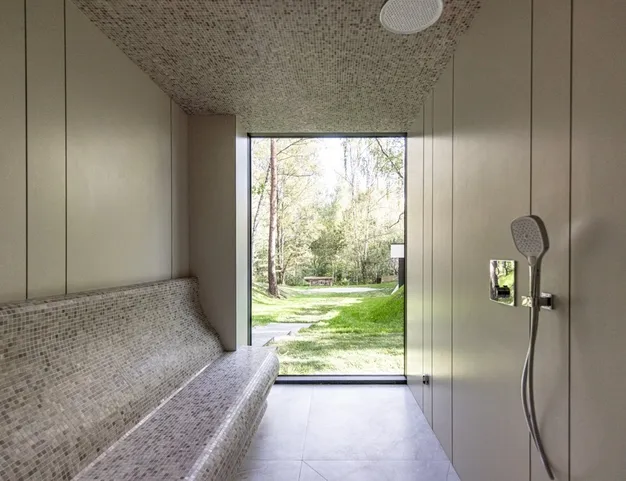 дом  в КП Веледниково, 17 км от МКАД