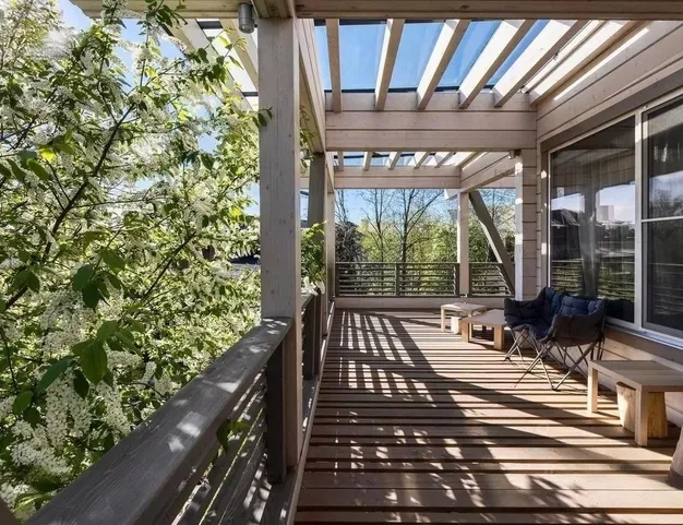 дом  в КП Монтевиль, 23 км от МКАД