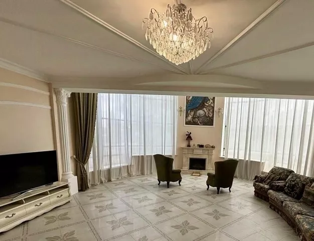 дом  в КП Монтевиль, 23 км от МКАД