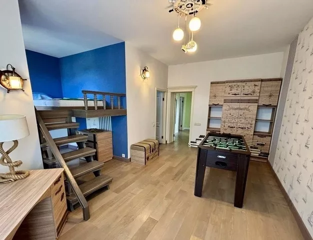 дом  в КП Монтевиль, 23 км от МКАД