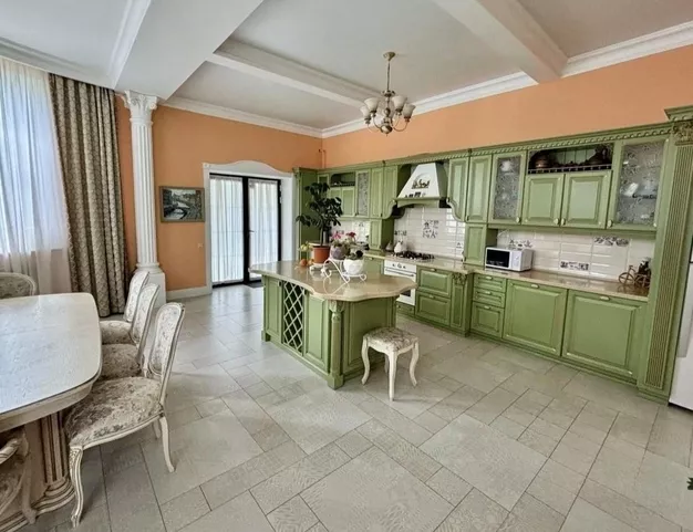 дом  в КП Монтевиль, 23 км от МКАД