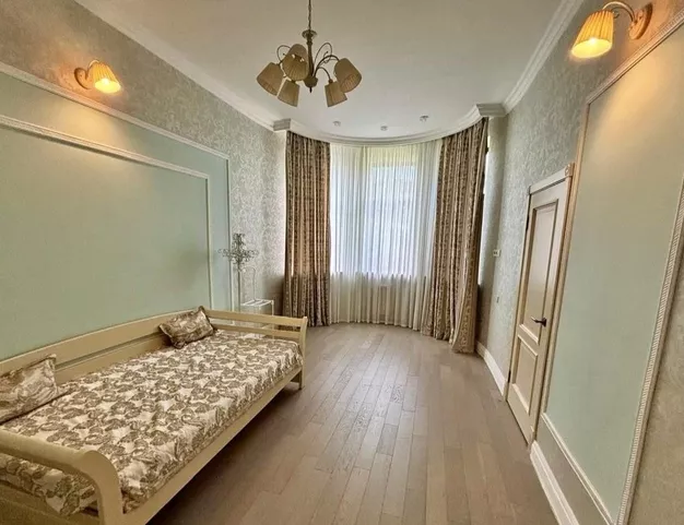 дом  в КП Монтевиль, 23 км от МКАД