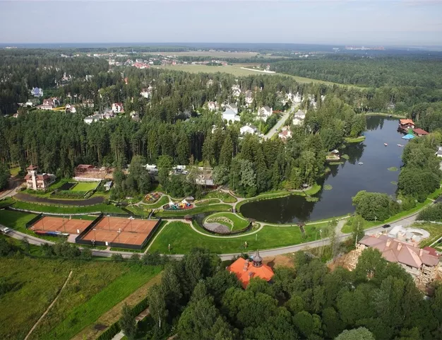 участок  в КП Николино, 23 км от МКАД