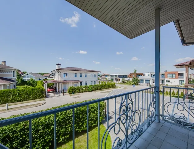 дом  в КП Новорижский, 19 км от МКАД