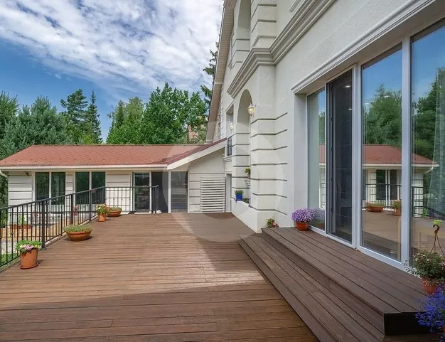 дом  в КП Изумрудный век, 16 км от МКАД