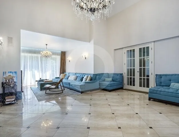 дом  в КП Изумрудный век, 16 км от МКАД