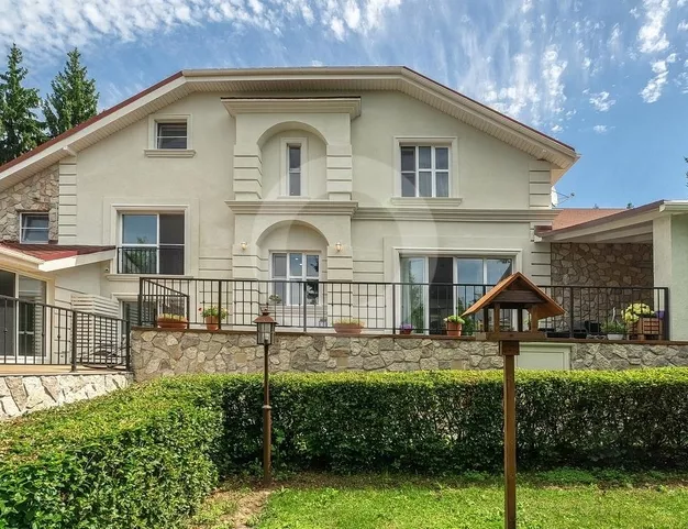 дом  в КП Изумрудный век, 16 км от МКАД