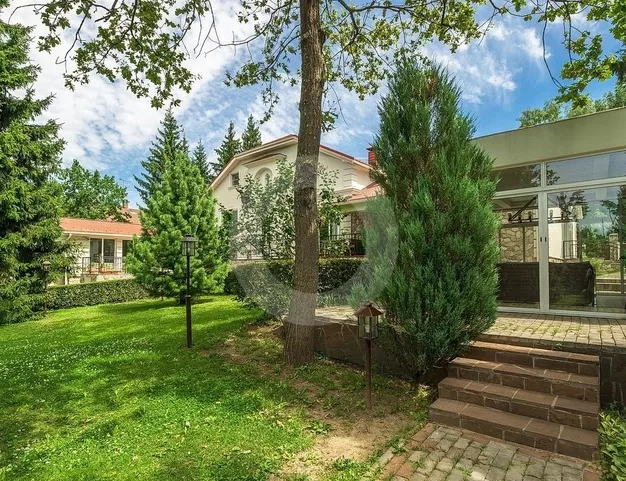 дом  в КП Изумрудный век, 16 км от МКАД