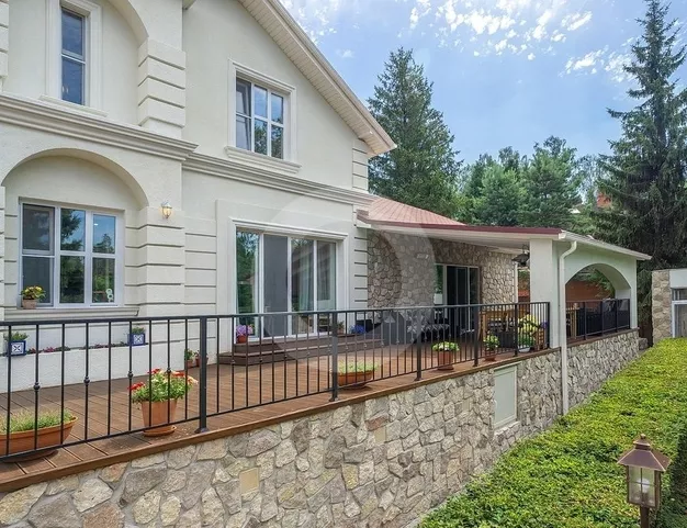 дом  в КП Изумрудный век, 16 км от МКАД