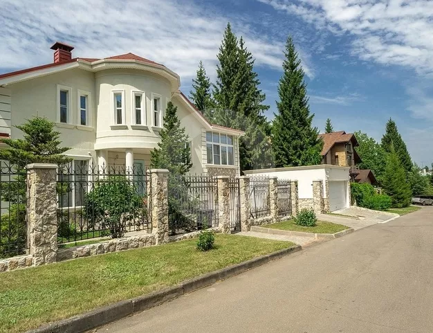 дом  в КП Изумрудный век, 16 км от МКАД