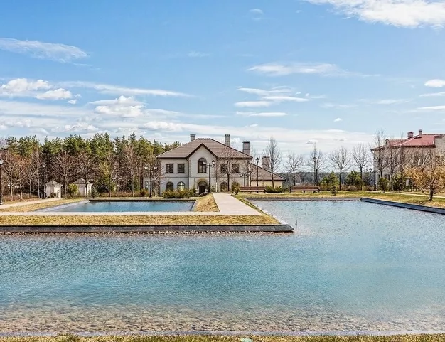 участок  в КП Шато Соверен, 16 км от МКАД