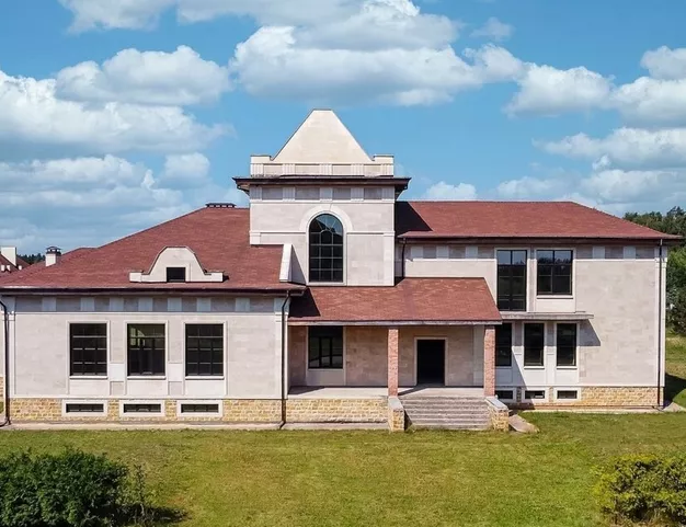 дом  в КП Шато Соверен, 16 км от МКАД