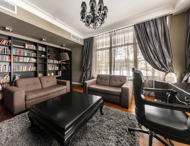 дом  в КП Резиденции Бенилюкс, 19 км от МКАД