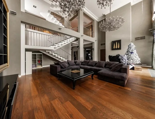 дом  в КП Резиденции Бенилюкс, 19 км от МКАД