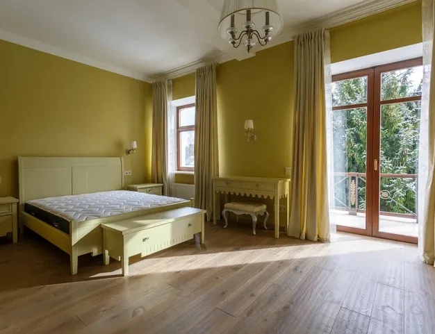 дом  в КП Резиденции Бенилюкс, 19 км от МКАД