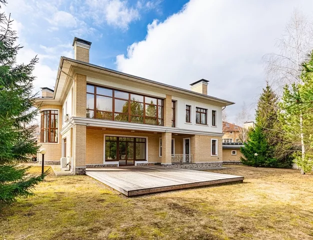 дом  в КП Резиденции Бенилюкс, 19 км от МКАД