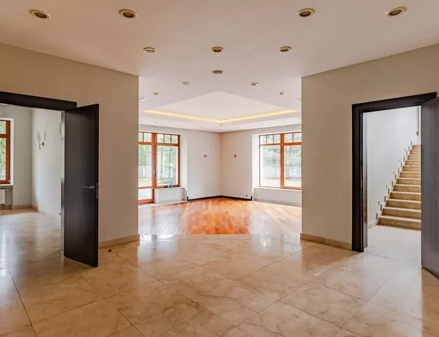 дом  в КП Резиденции Бенилюкс, 19 км от МКАД