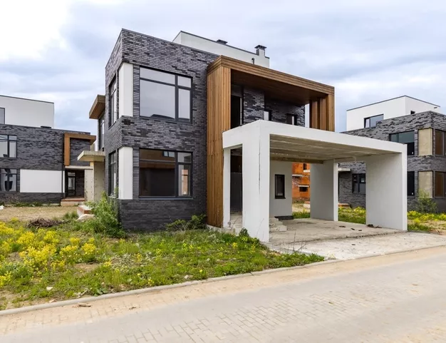 дом  в КП Хюгге Хаус, 7 км от МКАД