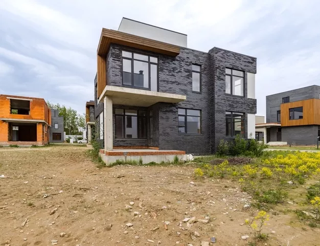 дом  в КП Хюгге Хаус, 7 км от МКАД