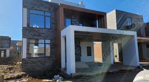 Хюгге Хаус, 7 от МКАД