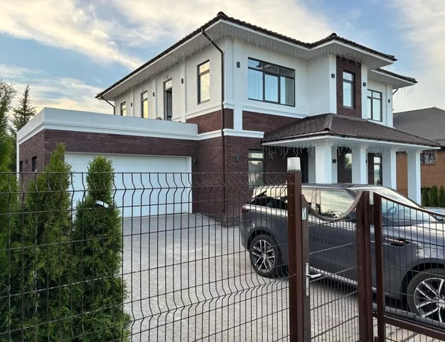 дом  в КП Новорижский, 19 км от МКАД